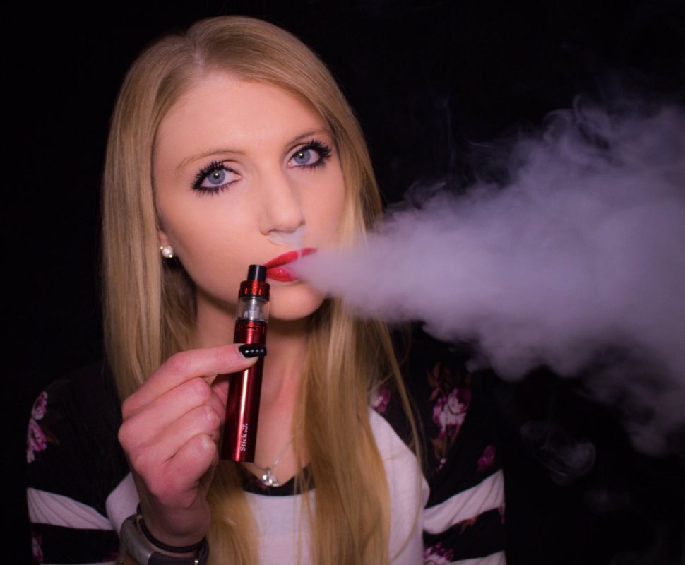 Nguyên nhân cách khắc phục hiện tượng hút Pod Vape bị khô cổ