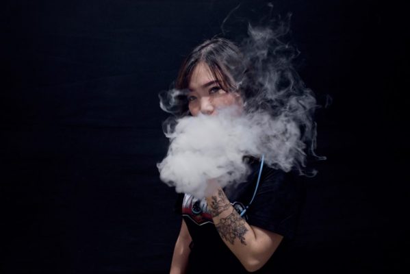 Những người mới chơi khói nên mua tinh dầu Vape 2021 ở đâu?